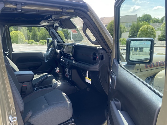 new 2025 Jeep Wrangler car, priced at $45,836