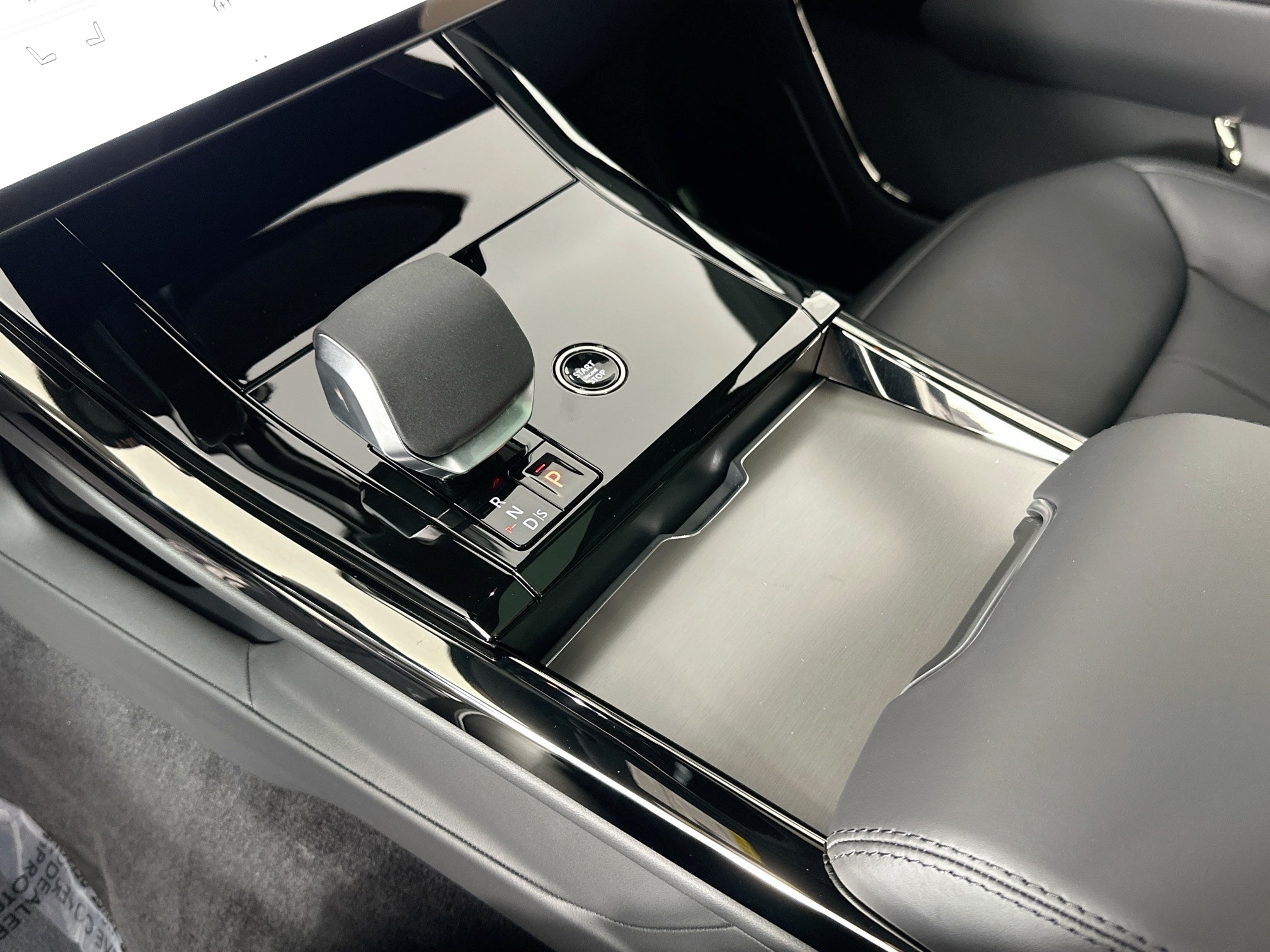new 2025 Land Rover Range Rover Sport car, priced at $116,030
