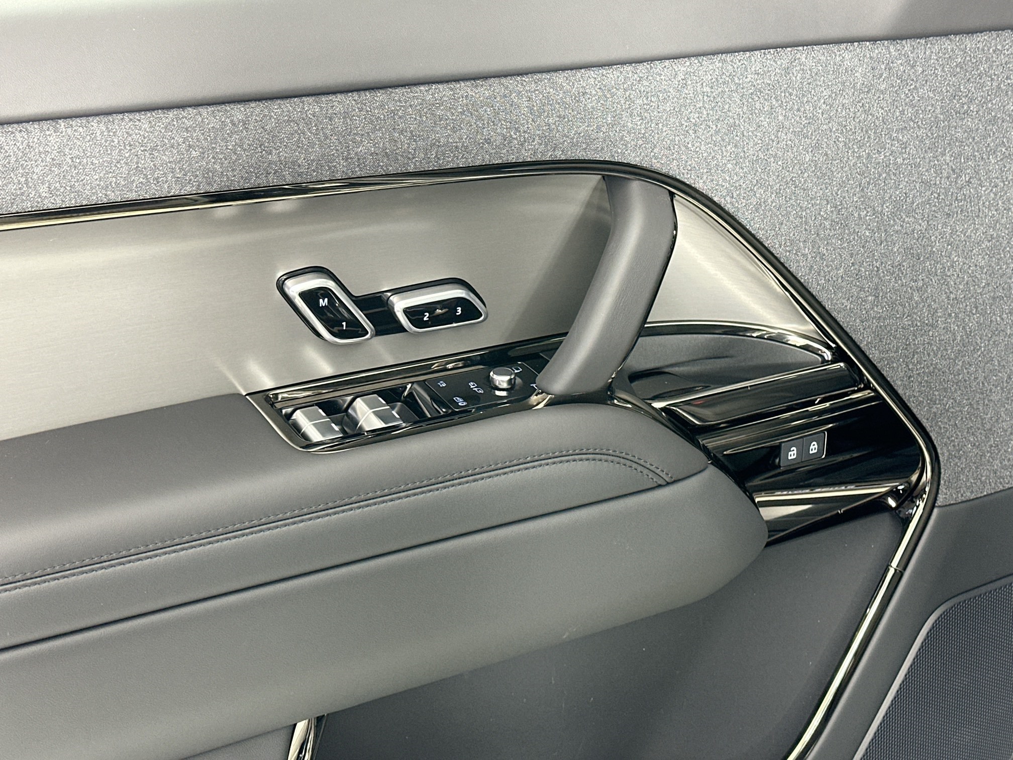 new 2025 Land Rover Range Rover Sport car, priced at $116,030