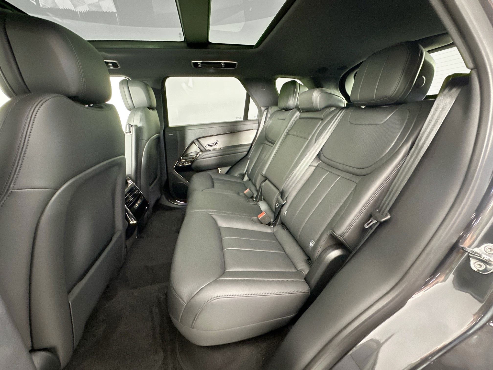 new 2025 Land Rover Range Rover Sport car, priced at $116,030
