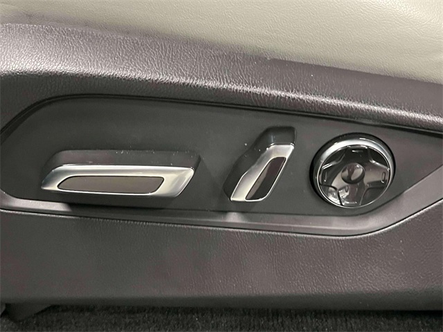 used 2023 Acura MDX car, priced at $40,520