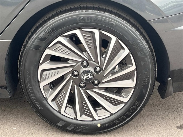 new 2025 Hyundai Sonata Hybrid car, priced at $39,460