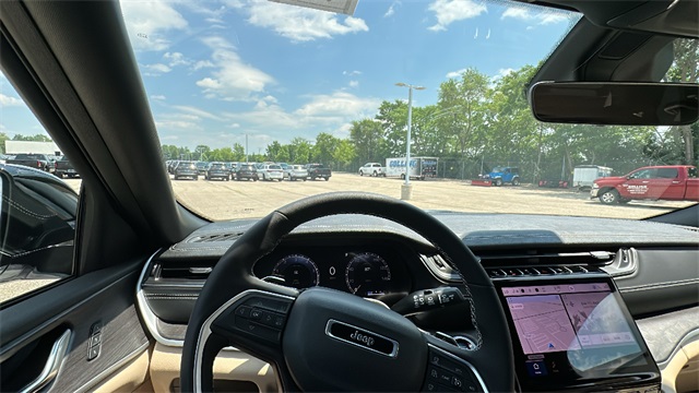 new 2025 Jeep Grand Cherokee car, priced at $44,494