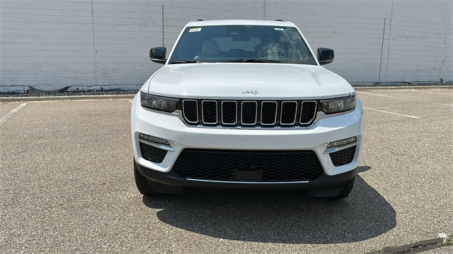 new 2025 Jeep Grand Cherokee car, priced at $44,494