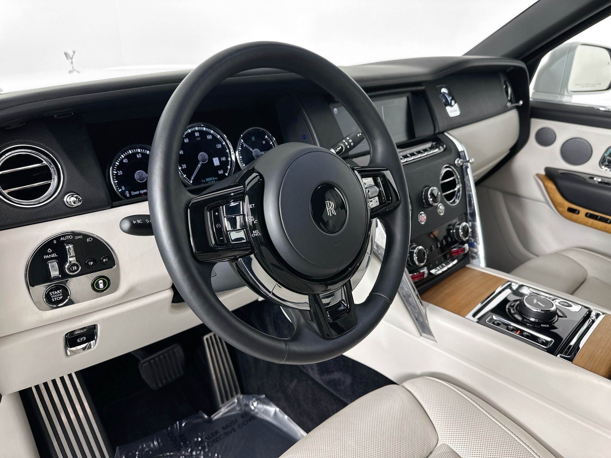 used 2020 Rolls-Royce Cullinan car, priced at $264,999