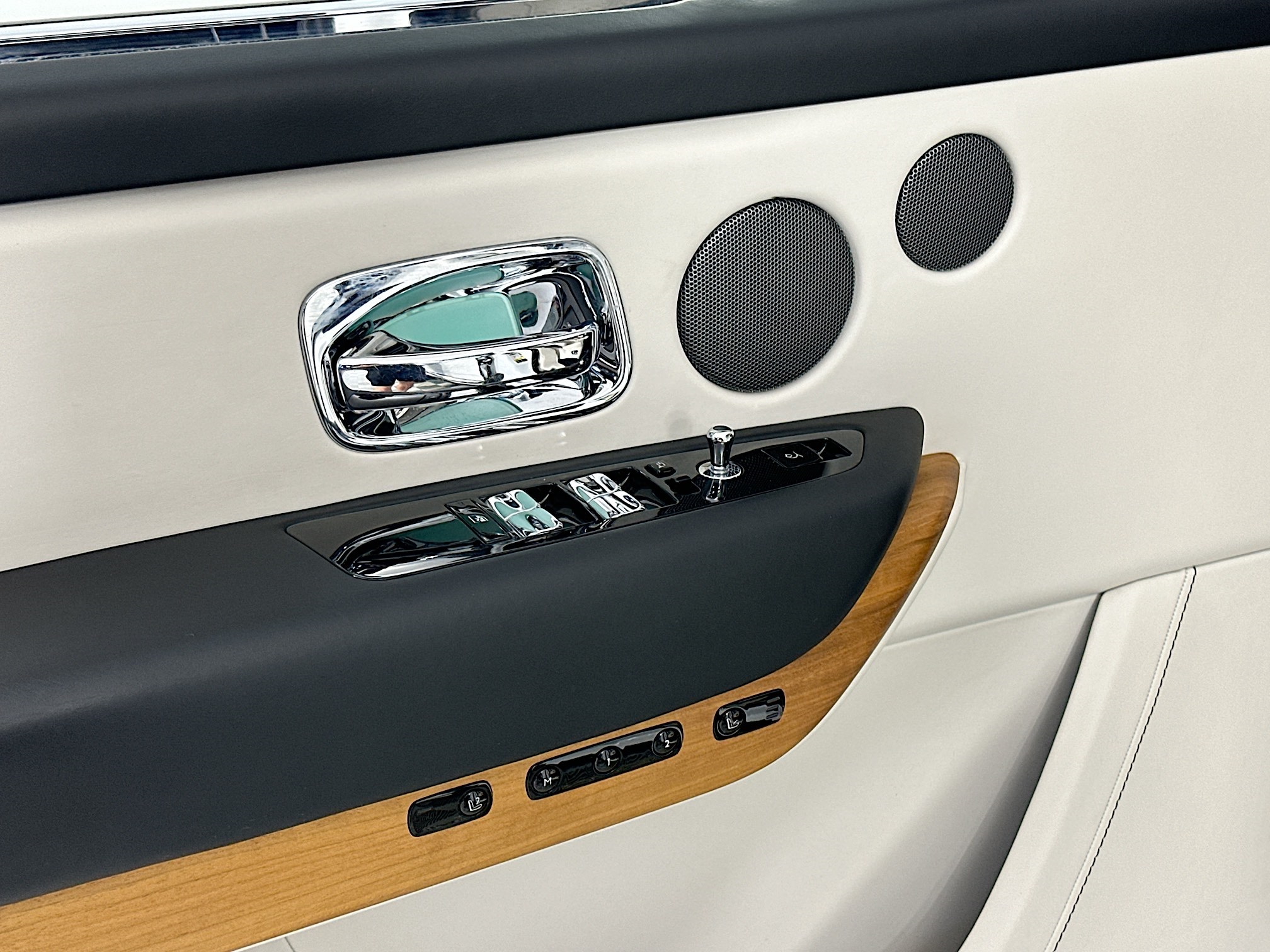 used 2020 Rolls-Royce Cullinan car, priced at $264,999
