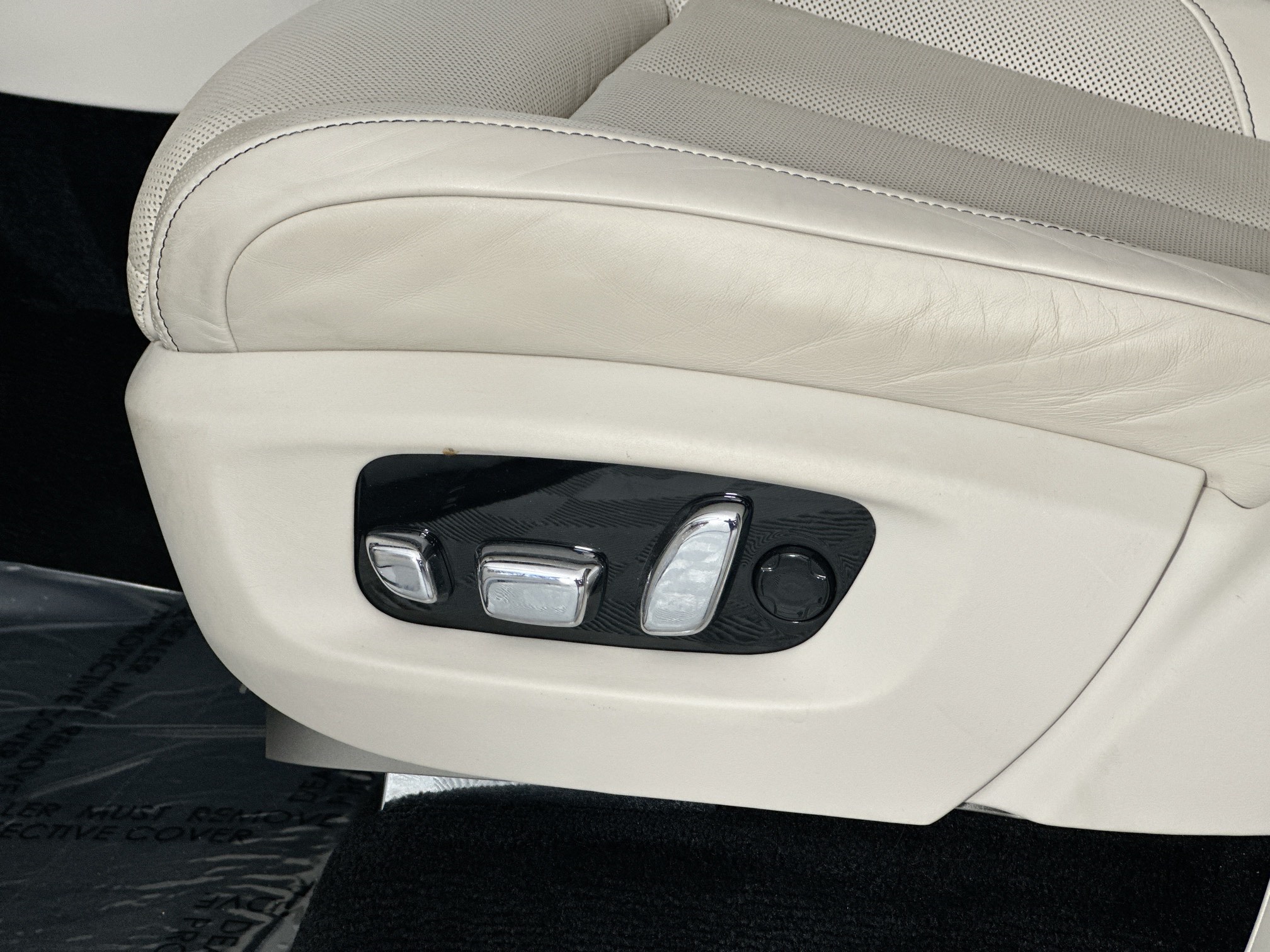 used 2020 Rolls-Royce Cullinan car, priced at $264,999