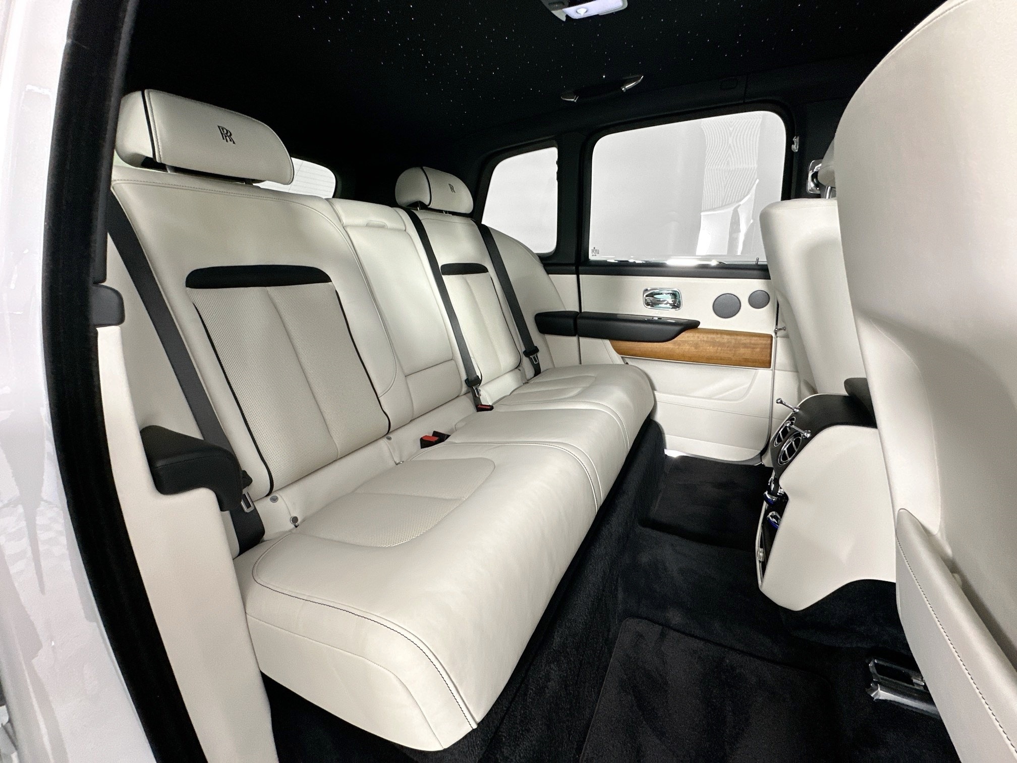 used 2020 Rolls-Royce Cullinan car, priced at $264,999