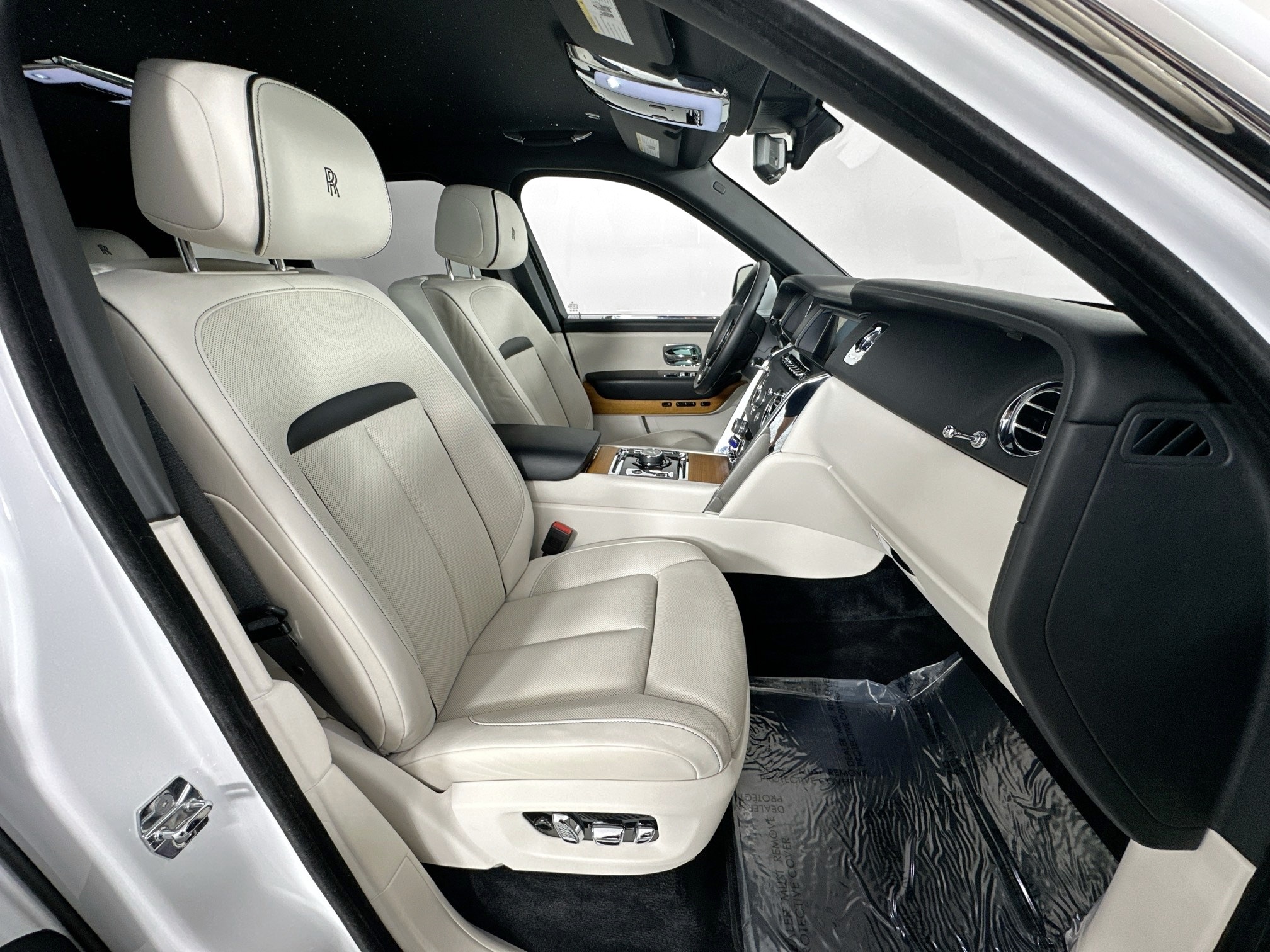 used 2020 Rolls-Royce Cullinan car, priced at $264,999