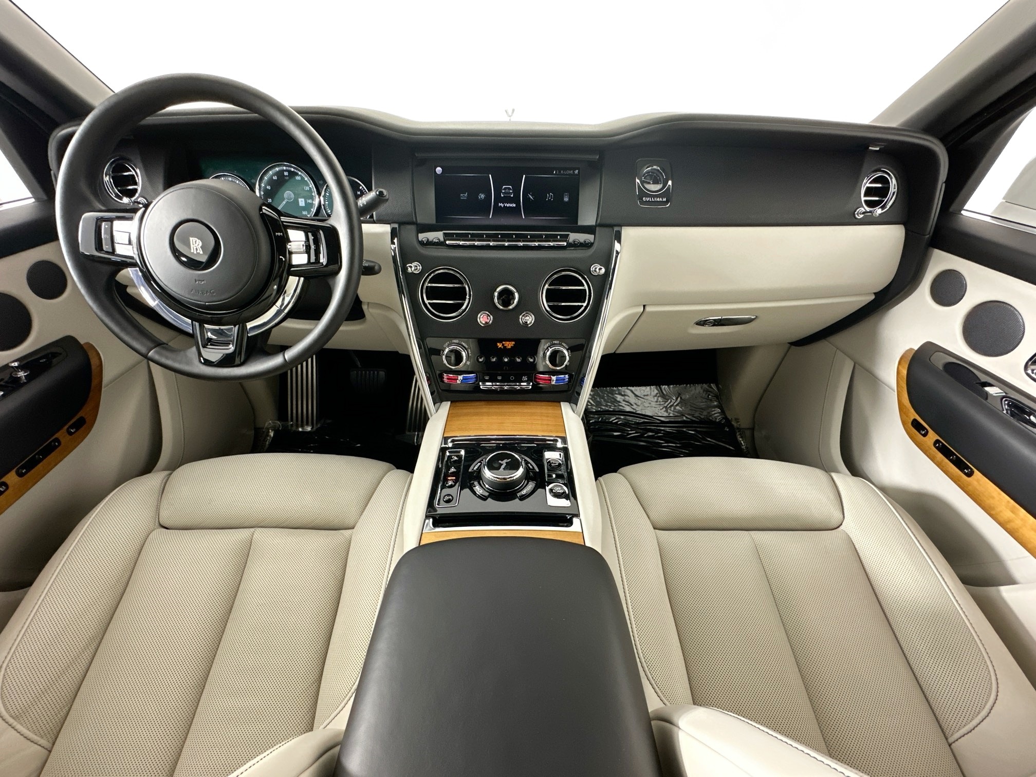 used 2020 Rolls-Royce Cullinan car, priced at $264,999