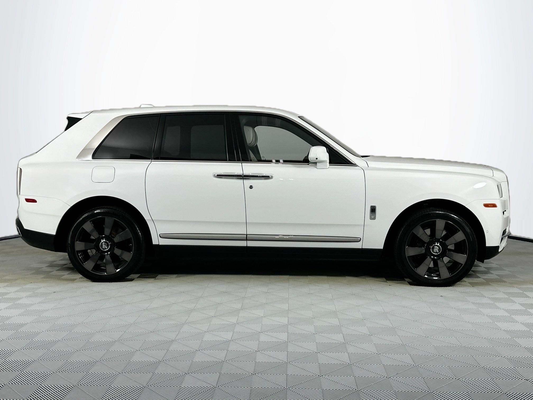used 2020 Rolls-Royce Cullinan car, priced at $264,999
