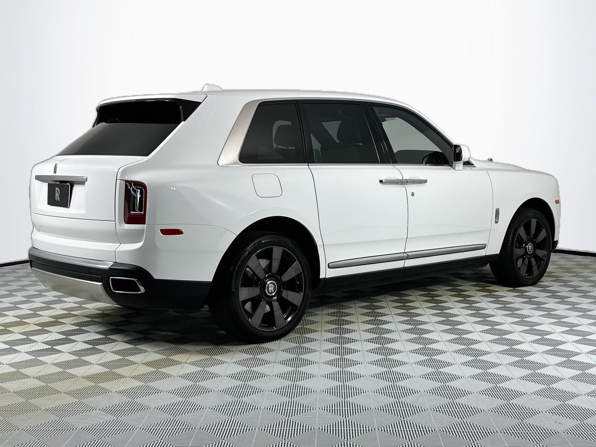 used 2020 Rolls-Royce Cullinan car, priced at $264,999