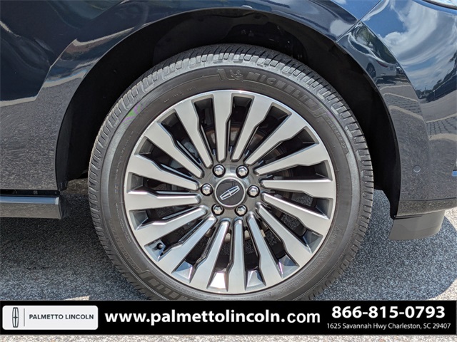 used 2021 Lincoln Navigator car, priced at $38,387