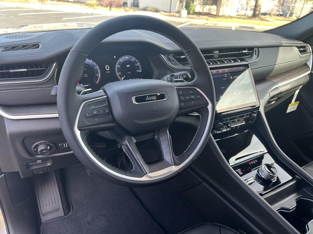 new 2025 Jeep Grand Cherokee car, priced at $51,485