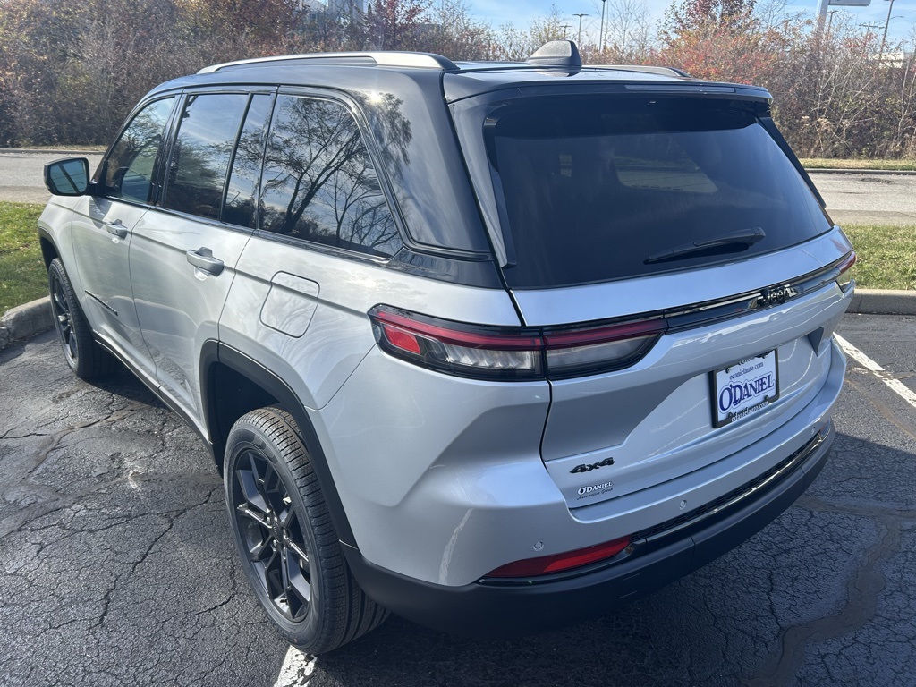 new 2025 Jeep Grand Cherokee car, priced at $51,485