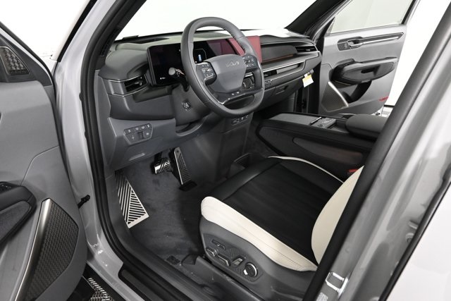 new 2026 Kia EV9 car, priced at $72,450