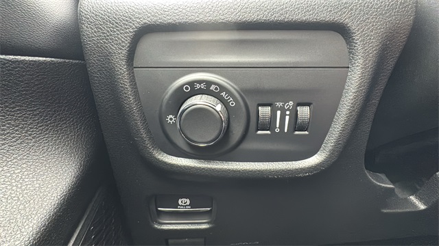 new 2025 Jeep Grand Cherokee car, priced at $42,848