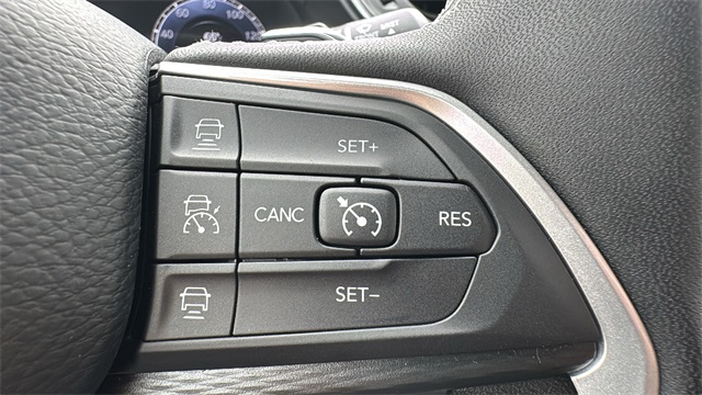 new 2025 Jeep Grand Cherokee car, priced at $42,848
