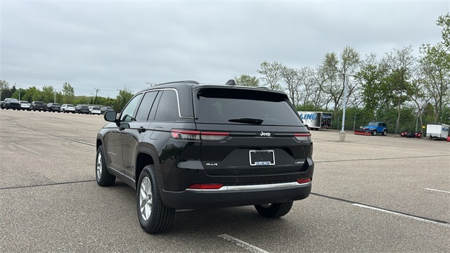 new 2025 Jeep Grand Cherokee car, priced at $42,848