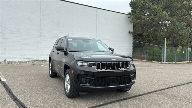 new 2025 Jeep Grand Cherokee car, priced at $42,848