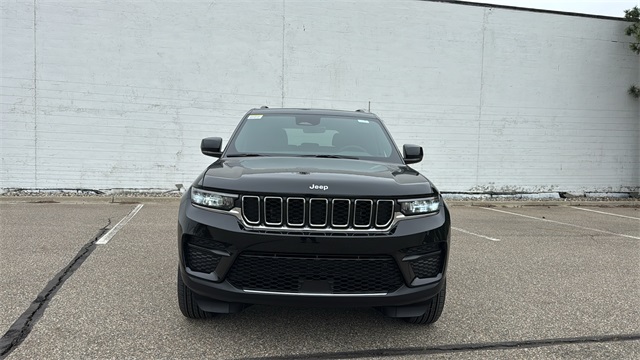 new 2025 Jeep Grand Cherokee car, priced at $42,848