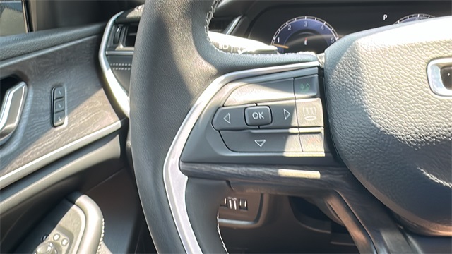 new 2025 Jeep Grand Cherokee car, priced at $45,025