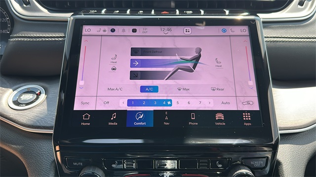 new 2025 Jeep Grand Cherokee car, priced at $45,025