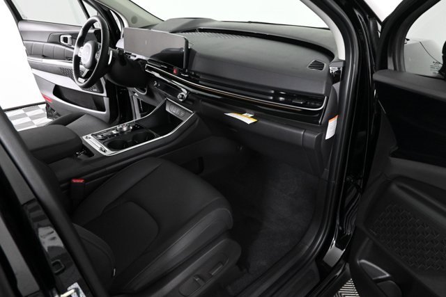 new 2026 Kia Carnival Hybrid car, priced at $56,105