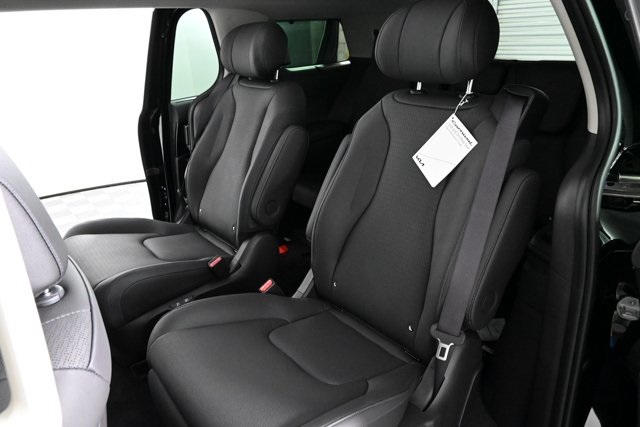 new 2026 Kia Carnival Hybrid car, priced at $56,105