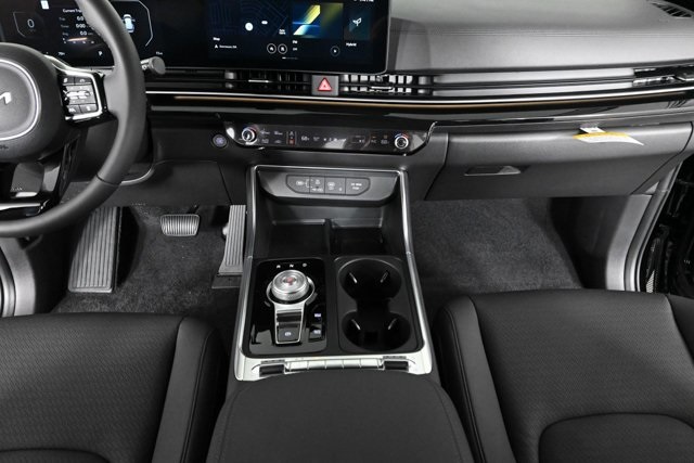 new 2026 Kia Carnival Hybrid car, priced at $56,105