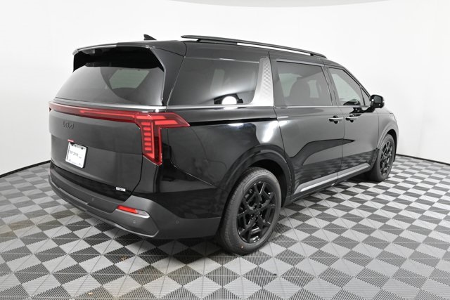 new 2026 Kia Carnival Hybrid car, priced at $56,105
