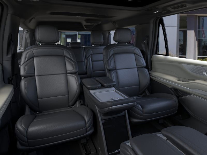 new 2025 Lincoln Navigator car, priced at $112,050