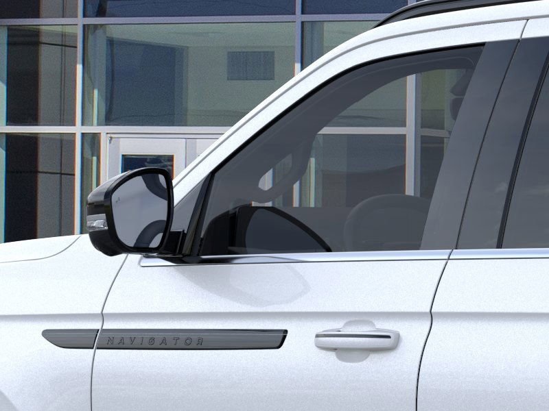 new 2025 Lincoln Navigator car, priced at $112,050