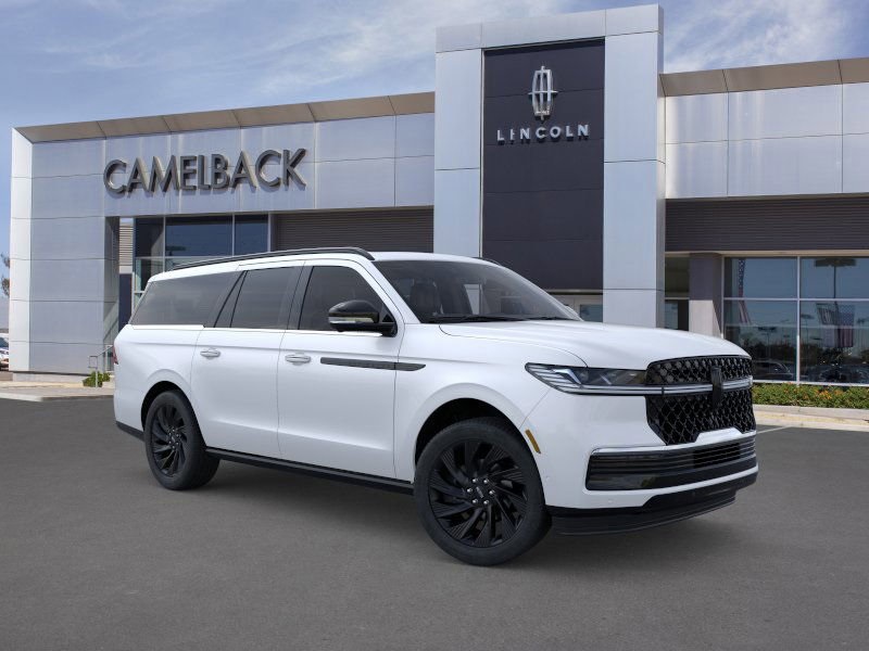 new 2025 Lincoln Navigator car, priced at $112,050