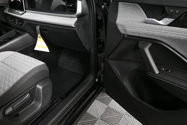 new 2025 Volkswagen Tiguan car, priced at $33,724