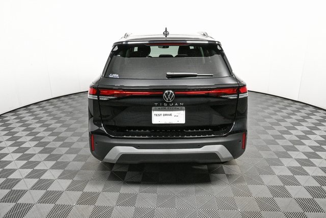 new 2025 Volkswagen Tiguan car, priced at $33,724