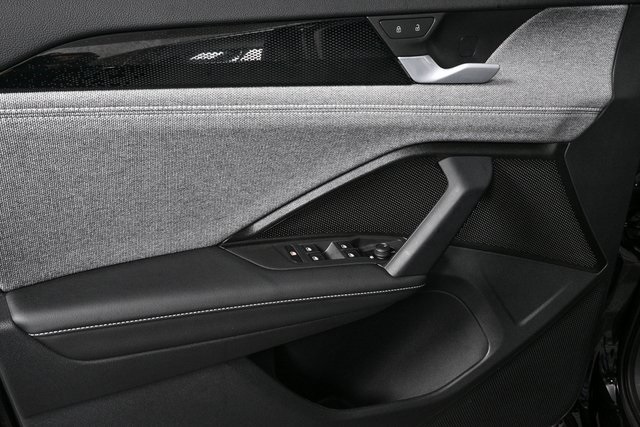 new 2025 Volkswagen Tiguan car, priced at $33,724