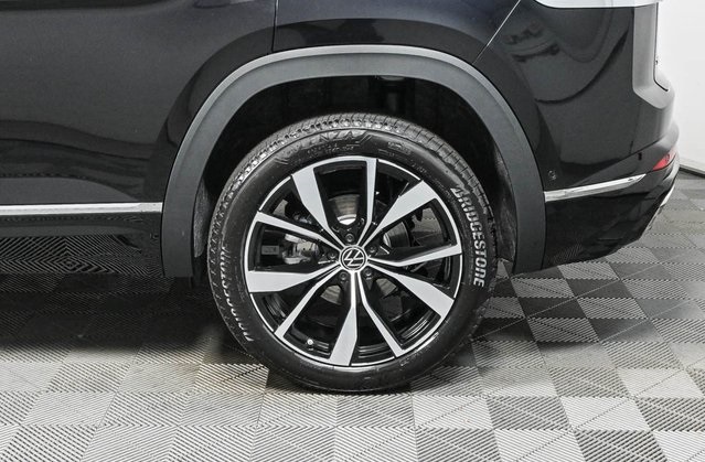 new 2025 Volkswagen Atlas Cross Sport car, priced at $53,851
