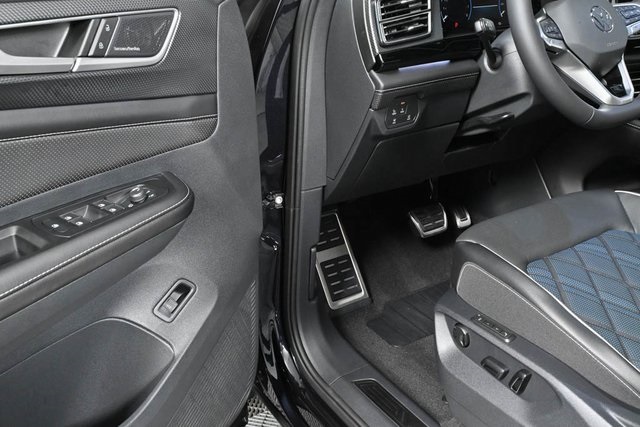 new 2025 Volkswagen Atlas Cross Sport car, priced at $53,851