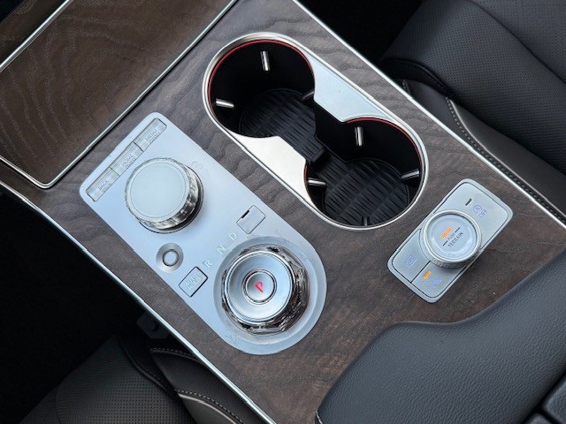 new 2025 Genesis GV80 car, priced at $77,270