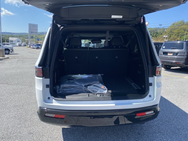 new 2025 Jeep Wagoneer L car, priced at $74,480