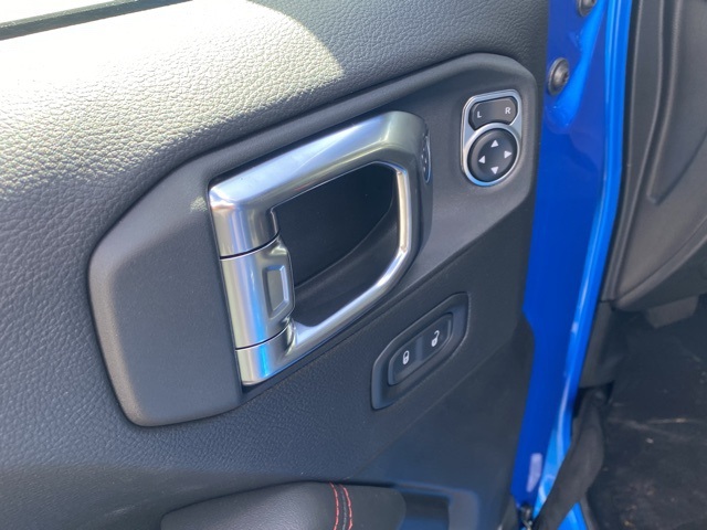 new 2025 Jeep Gladiator car, priced at $50,012