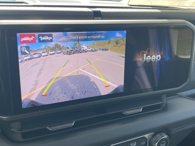 new 2025 Jeep Gladiator car, priced at $50,012