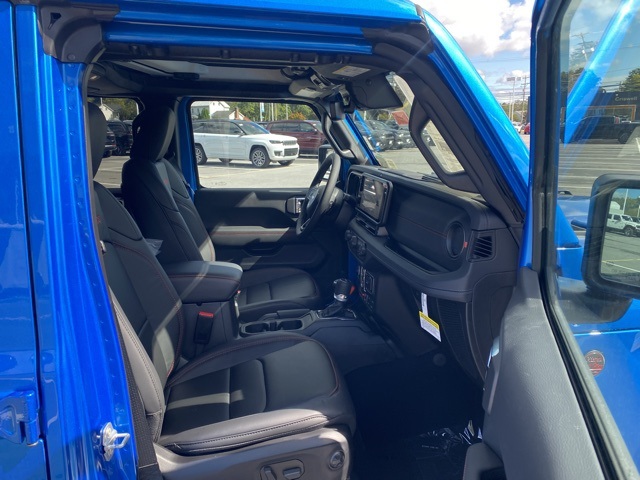 new 2025 Jeep Gladiator car, priced at $50,012