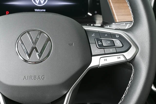 new 2025 Volkswagen Atlas car, priced at $44,337