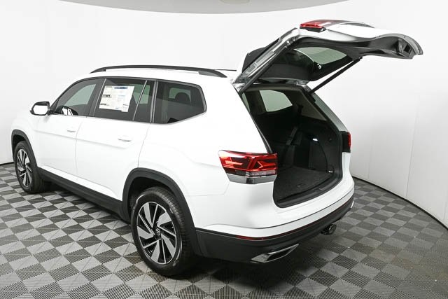 new 2025 Volkswagen Atlas car, priced at $44,337
