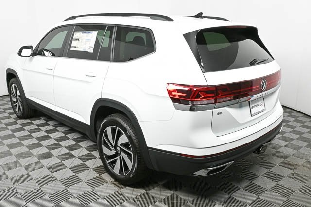 new 2025 Volkswagen Atlas car, priced at $44,337