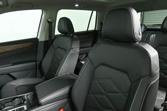 new 2025 Volkswagen Atlas car, priced at $44,337