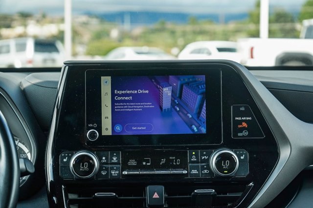 used 2023 Toyota Highlander car, priced at $36,588