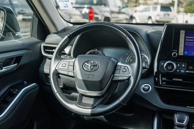 used 2023 Toyota Highlander car, priced at $36,588